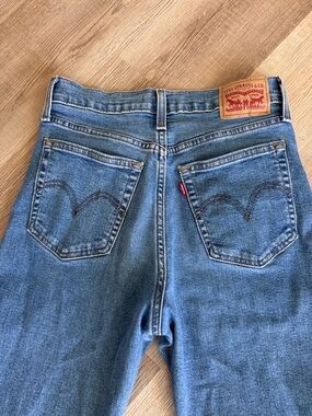 Levi's Wedgie Straight Leg Jeans
